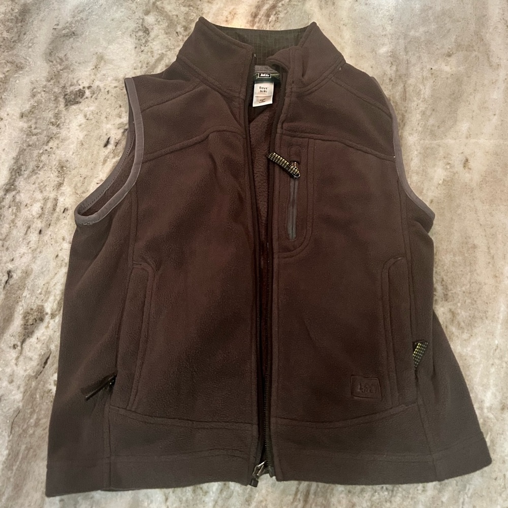 Boys size (8) REI Brown vest.